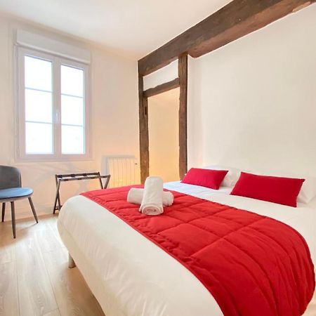 Le Soleil D'Or Apartment Шартър Екстериор снимка