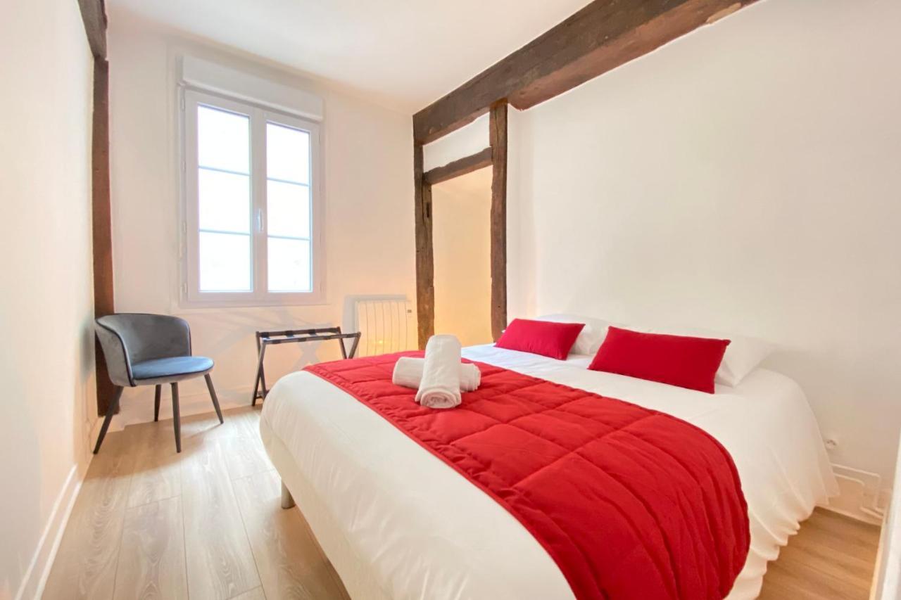 Le Soleil D'Or Apartment Шартър Екстериор снимка